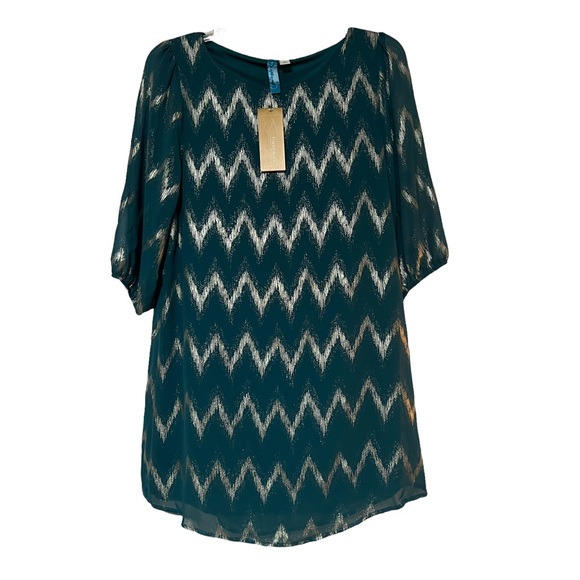 NWT Small Francesca’s Green & Metallic Gold Chevron Dress - Picture 1 of 4